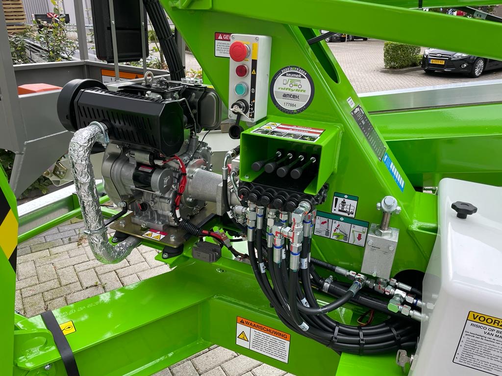 D6D002CB 683A 4C22 B308 5A95BE703F6A